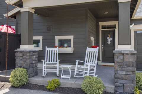 60415 Hedgewood Lane, Bend, OR 97702