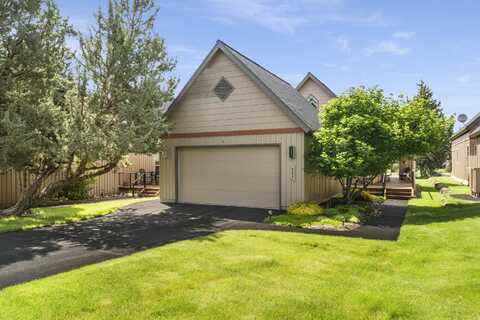 1825 Cinnamon Teal Drive, Redmond, OR 97756