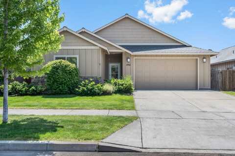 2952 NW Dogwood Avenue, Redmond, OR 97756