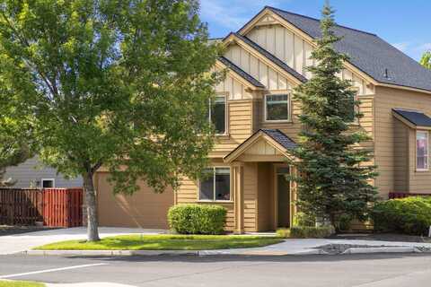 2703 Northwest Greenwood Avenue, Redmond, OR 97756