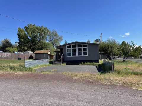 1784 Central Avenue, Terrebonne, OR 97760