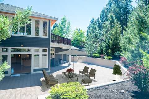 3145 NW Colonial Drive, Bend, OR 97703