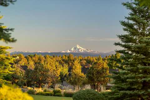 10711 Ironstone Court, Redmond, OR 97756