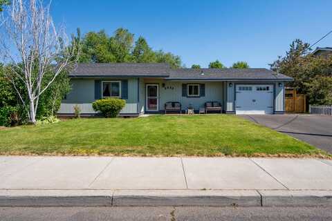 2233 SW Quartz Avenue, Redmond, OR 97756