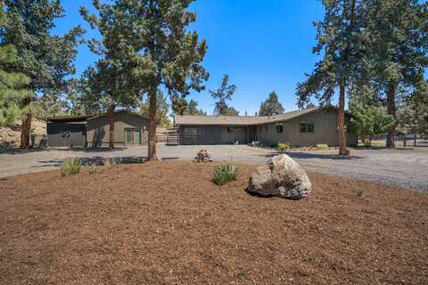 4646 NW 52nd Street, Redmond, OR 97756