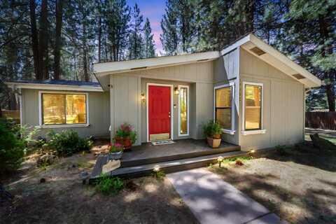 19383 Seminole Circle, Bend, OR 97702