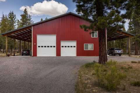 767 Chapman Street, Gilchrist, OR 97737