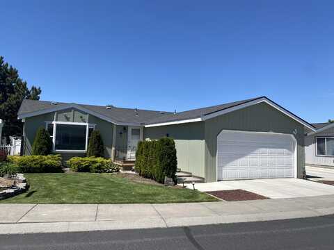 1193 SW Currant Drive, Redmond, OR 97756