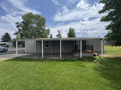526 NW 17th Street, Redmond, OR 97756