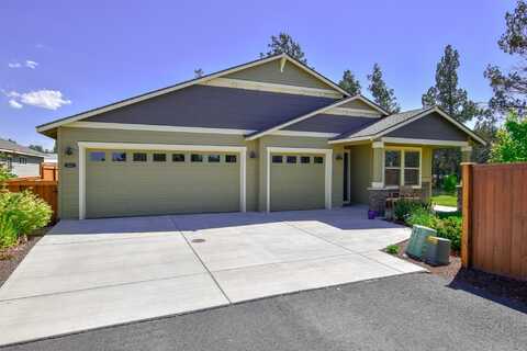 2616 SW Metolius Avenue, Redmond, OR 97756