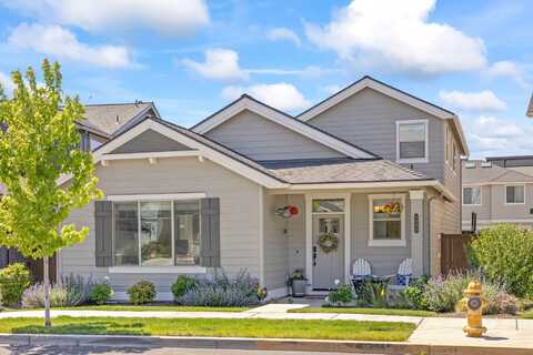4605 SW 36th Street, Redmond, OR 97756