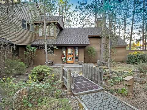 60055 River Bluff Trail, Bend, OR 97702