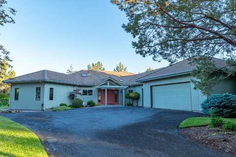 2103 Condor Court, Redmond, OR 97756