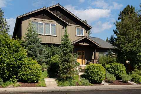61433 Linton Loop, Bend, OR 97702