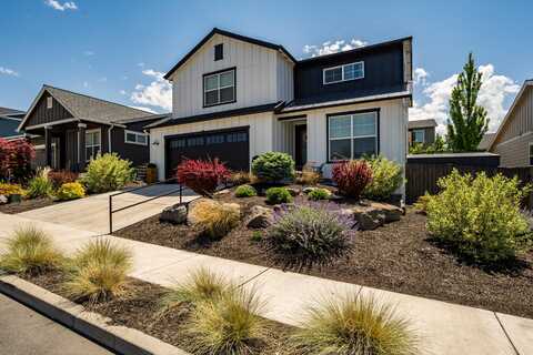 1301 NE Hoover Loop, Bend, OR 97701