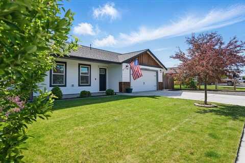 322 Bluegrass Drive, Culver, OR 97734