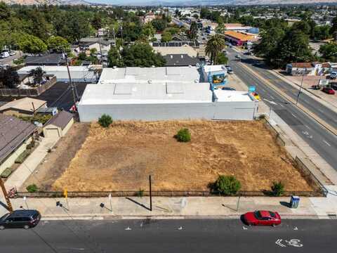 7711 Monterey ST, GILROY, CA 95020