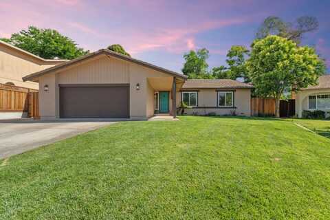 690 Antonio CT, GILROY, CA 95020