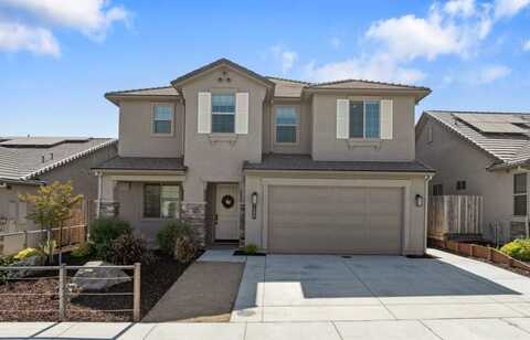 1299 Wildrose DR, Hollister, CA 95023
