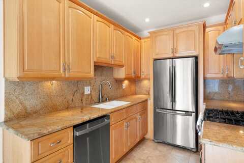15153 Burbank BLVD 1, SHERMAN OAKS, CA 91411