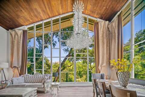 81 E Garzas RD, CARMEL VALLEY, CA 93924