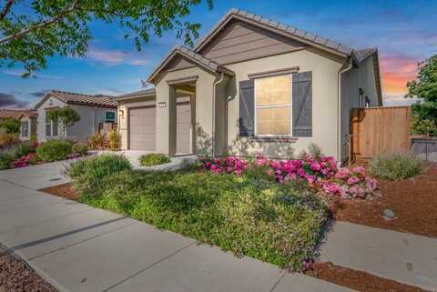 681 Segovia DR, HOLLISTER, CA 95023