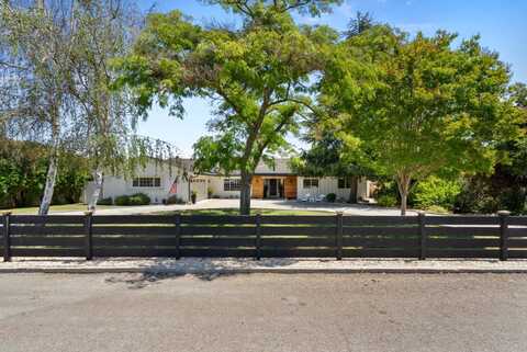 105 Rays CIR, HOLLISTER, CA 95023