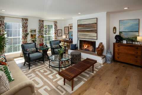 445 Oak Grove AVE 4, Menlo Park, CA 94025