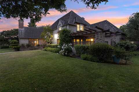 8 Los Laureles AVE, SALINAS, CA 93901