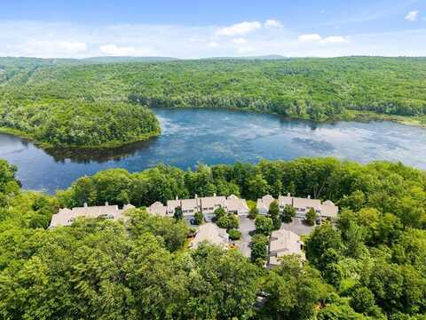 98 Saw Mill Pond Rd, Fitchburg, MA 01420