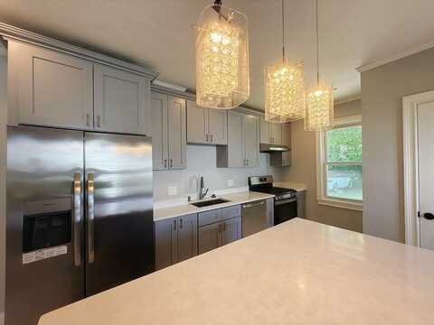 187 Liberty St, Quincy, MA 02169