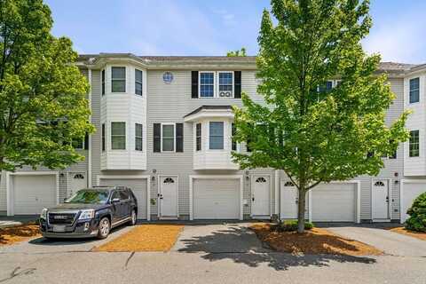 97 Hildreth St, Lowell, MA 01850