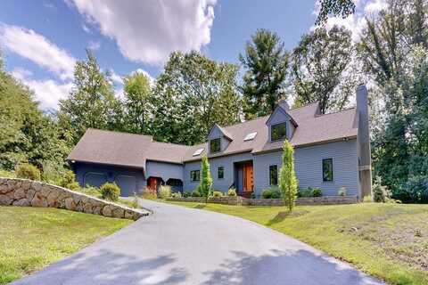 32 Garvey Rd, Framingham, MA 01701