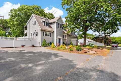 22 Pat-Ree Dr, Taunton, MA 02718