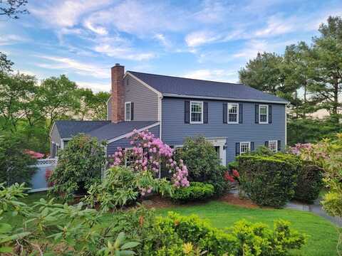 44 Amberwood Drive, Winchester, MA 01890