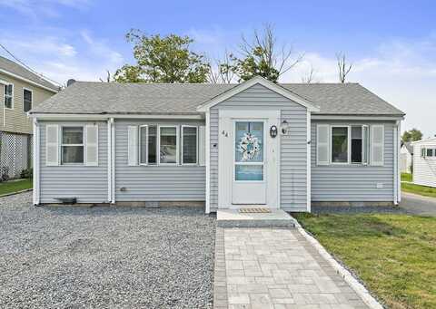 44 Macarthur Ln, Marshfield, MA 02050
