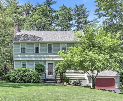 99 Cricket Drive, Sturbridge, MA 01566