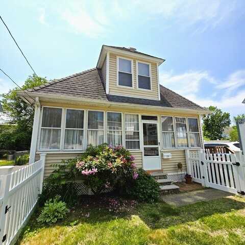 129 Lafayette St, Lowell, MA 01854
