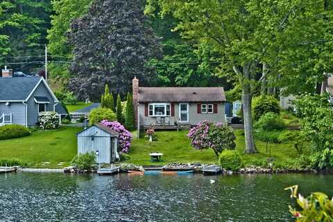 169 Sunset Dr, Charlton, MA 01507