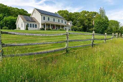 27 Southwick Rd, Sutton, MA 01590