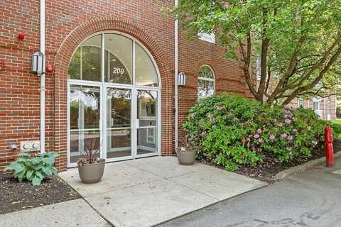 200 Captains Row, Chelsea, MA 02150