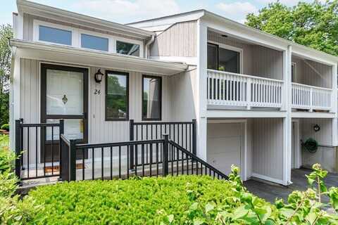 24 Coventry Rd, Grafton, MA 01519