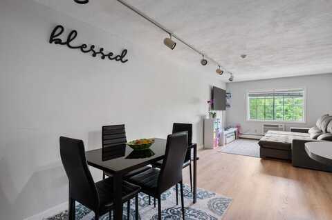 103 Grove St, Rockland, MA 02370