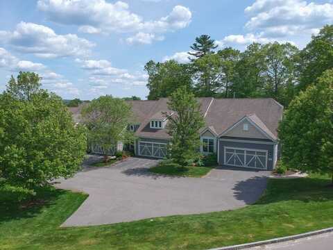 204 Sandtrap Court, Northbridge, MA 01534