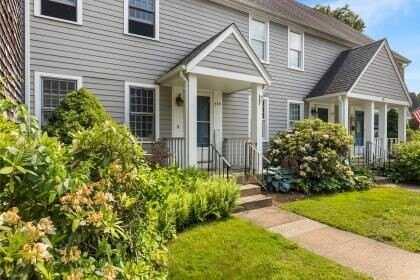 336 Twin Lakes Dr, Halifax, MA 02338