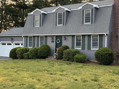 45 Copperfield Dr, East Bridgewater, MA 02324