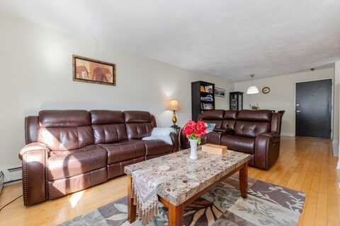 115 Highland Avenue, Somerville, MA 02143