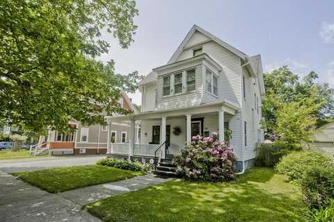 32 Greenleaf St, Springfield, MA 01108