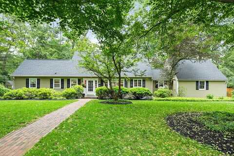 28 Lincoln Drive, Acton, MA 01720
