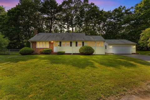 28 Windsor St, Brockton, MA 02301
